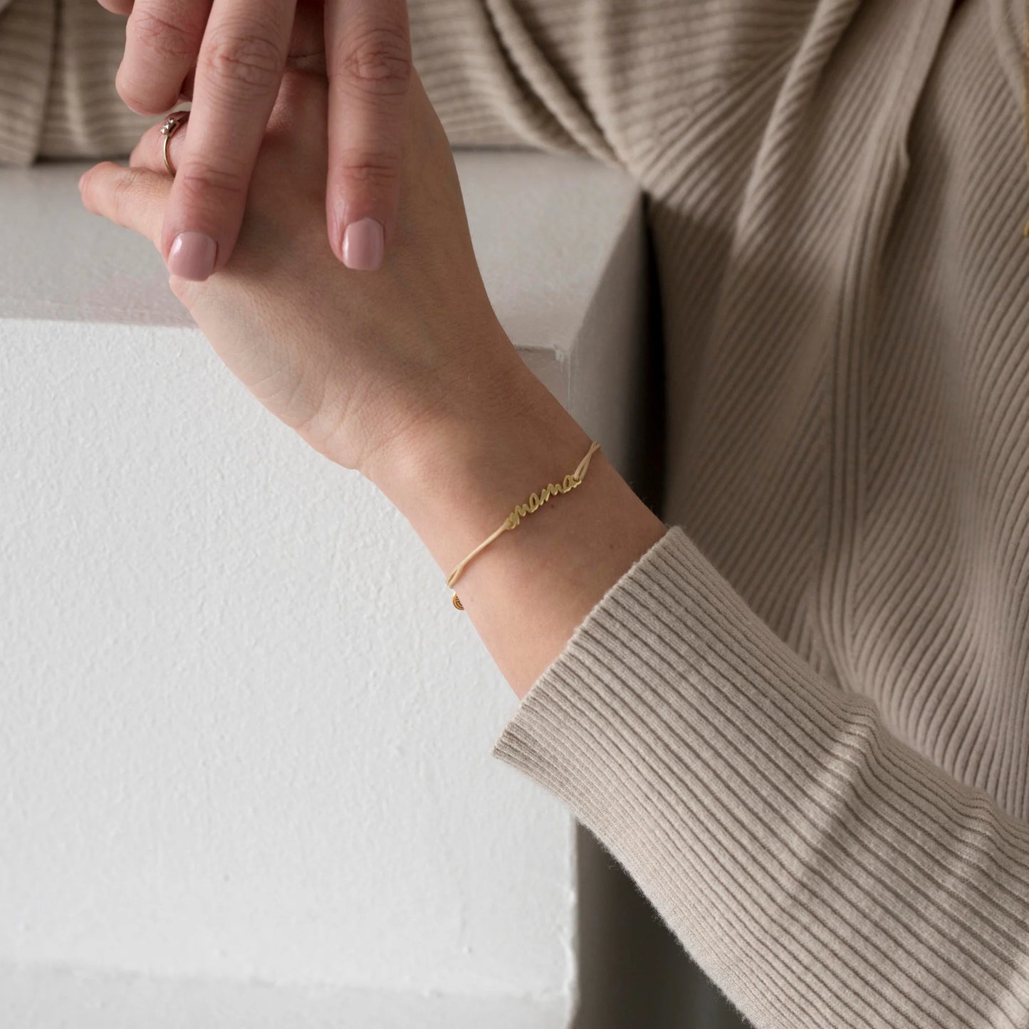 Mama Armband beige