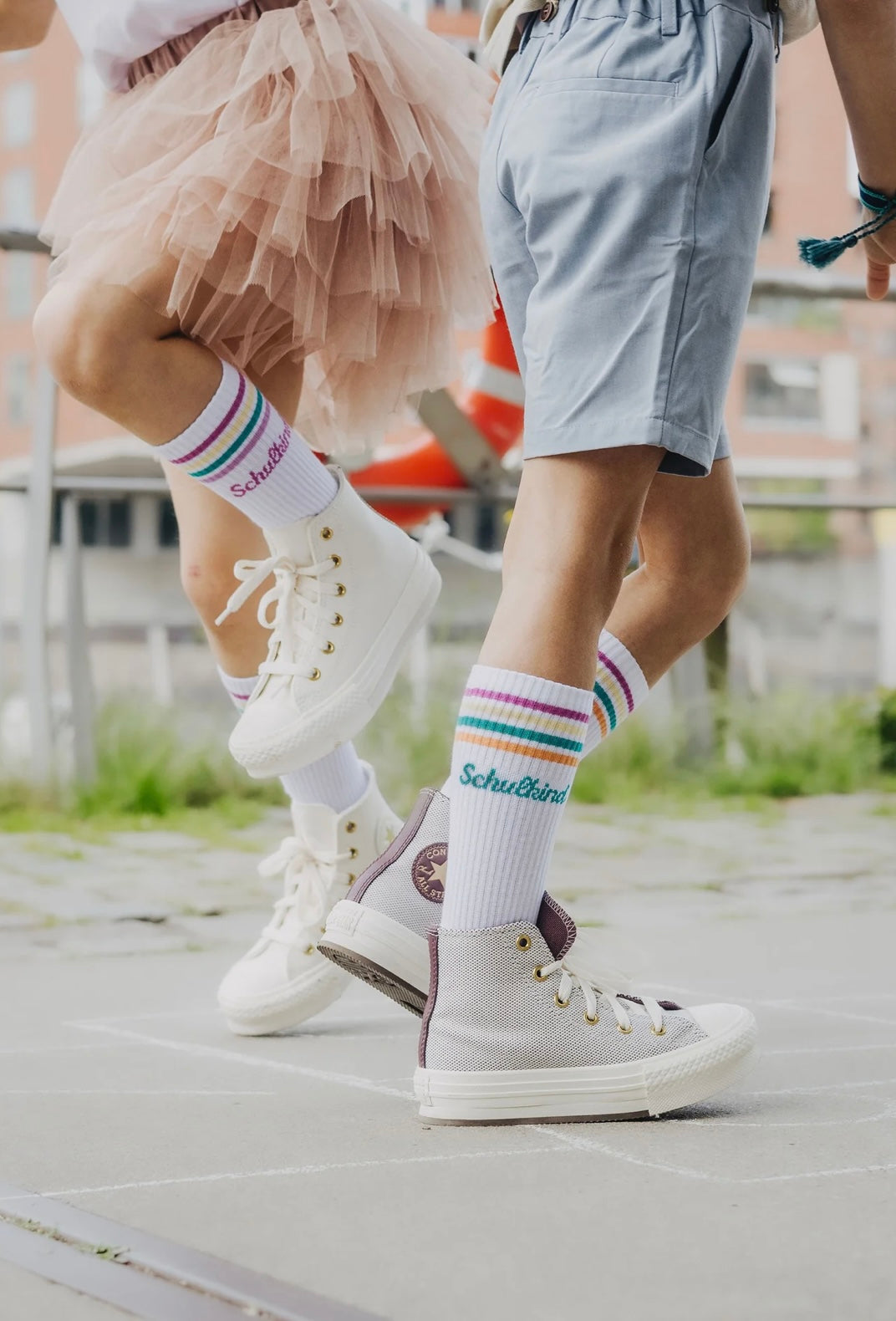 LOONES Schulkind Socken PFLAUME