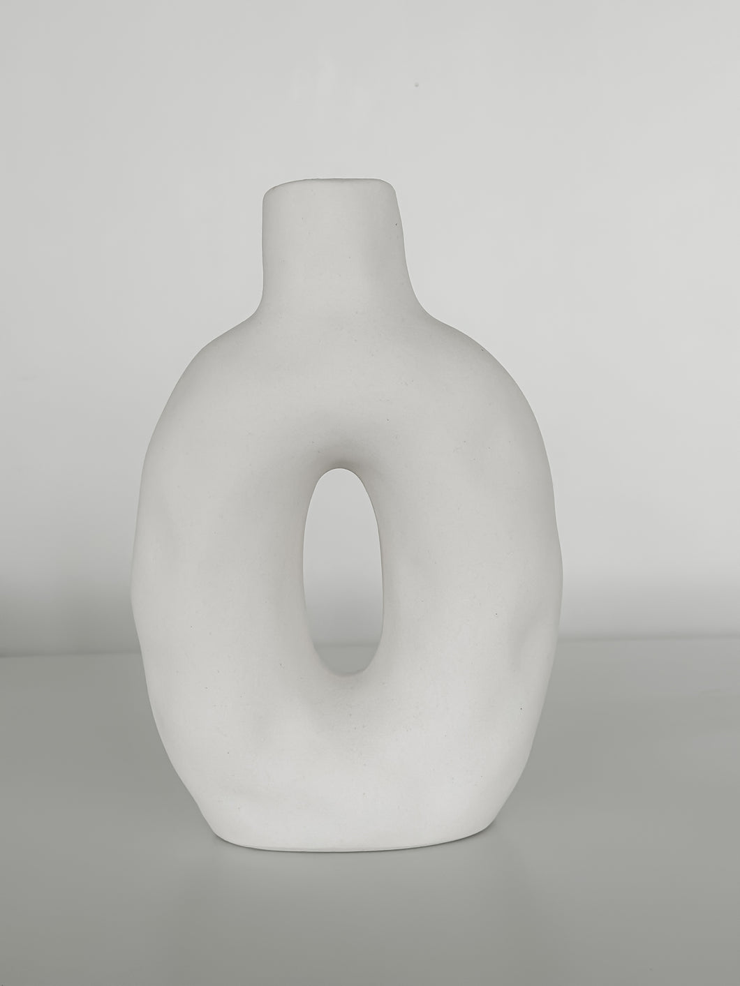 Keramikvase oval, weiß